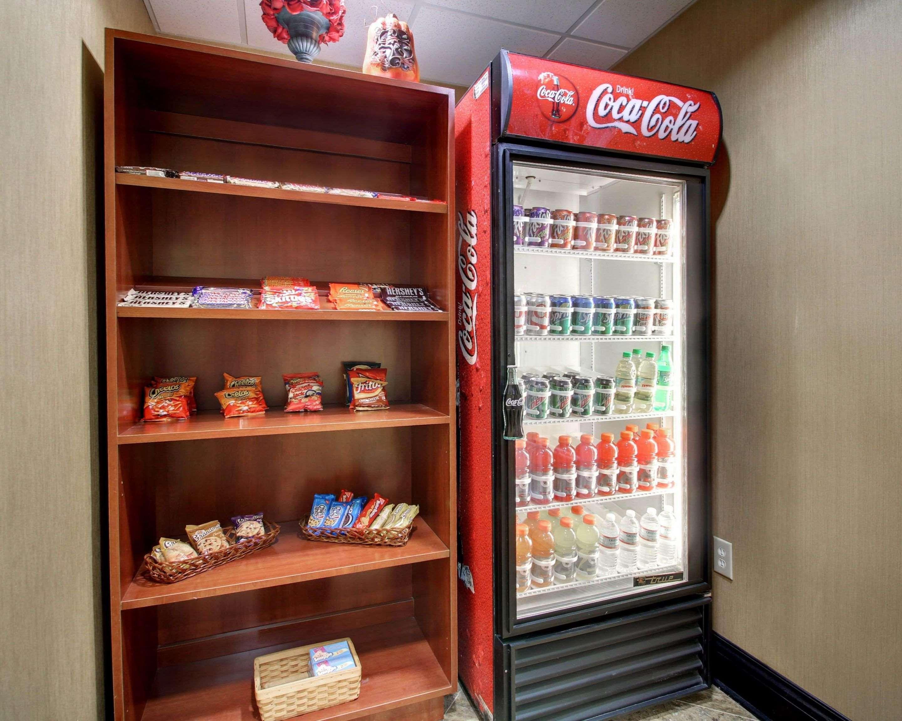 Comfort Inn & Suites Клинтон Экстерьер фото