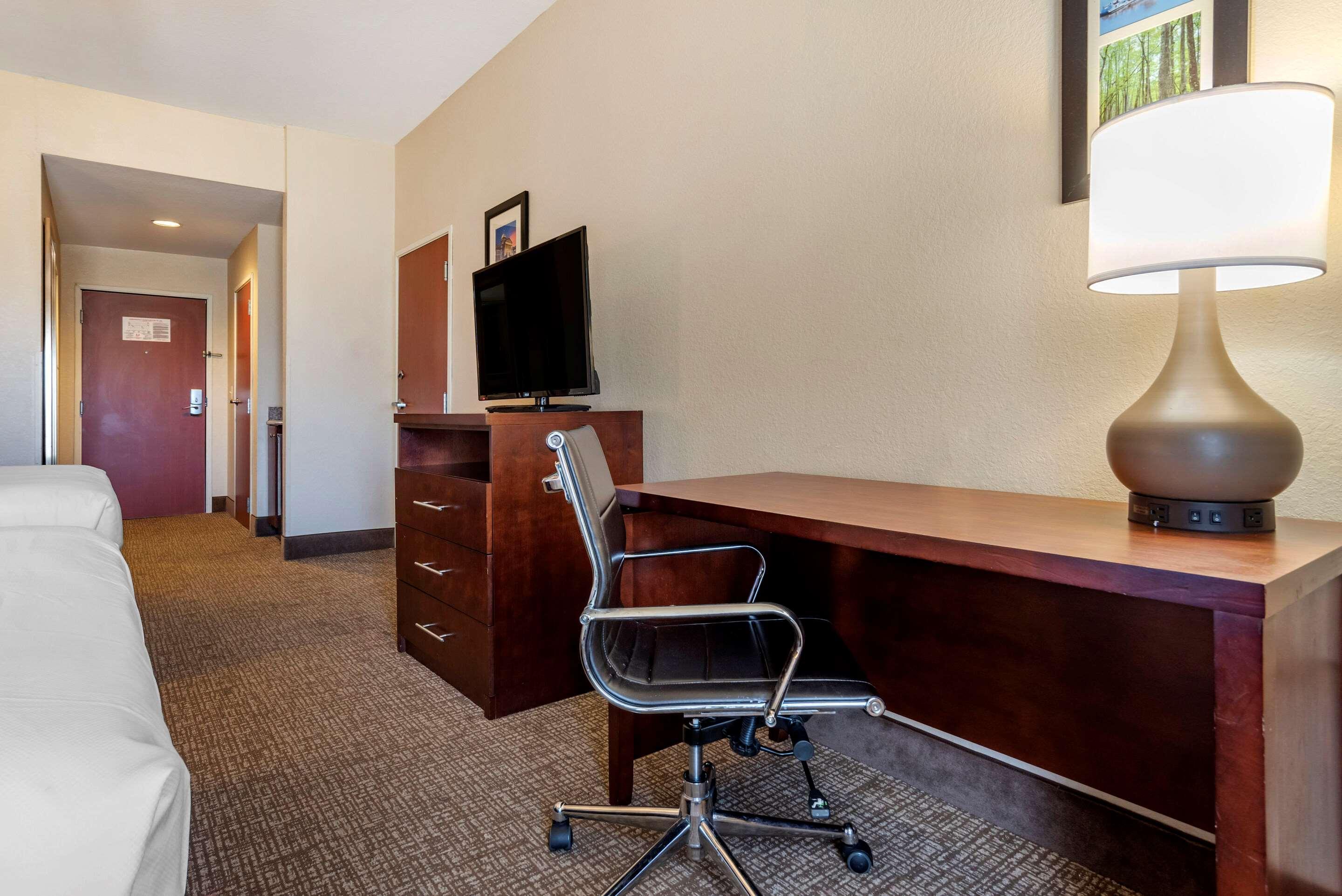 Comfort Inn & Suites Клинтон Экстерьер фото