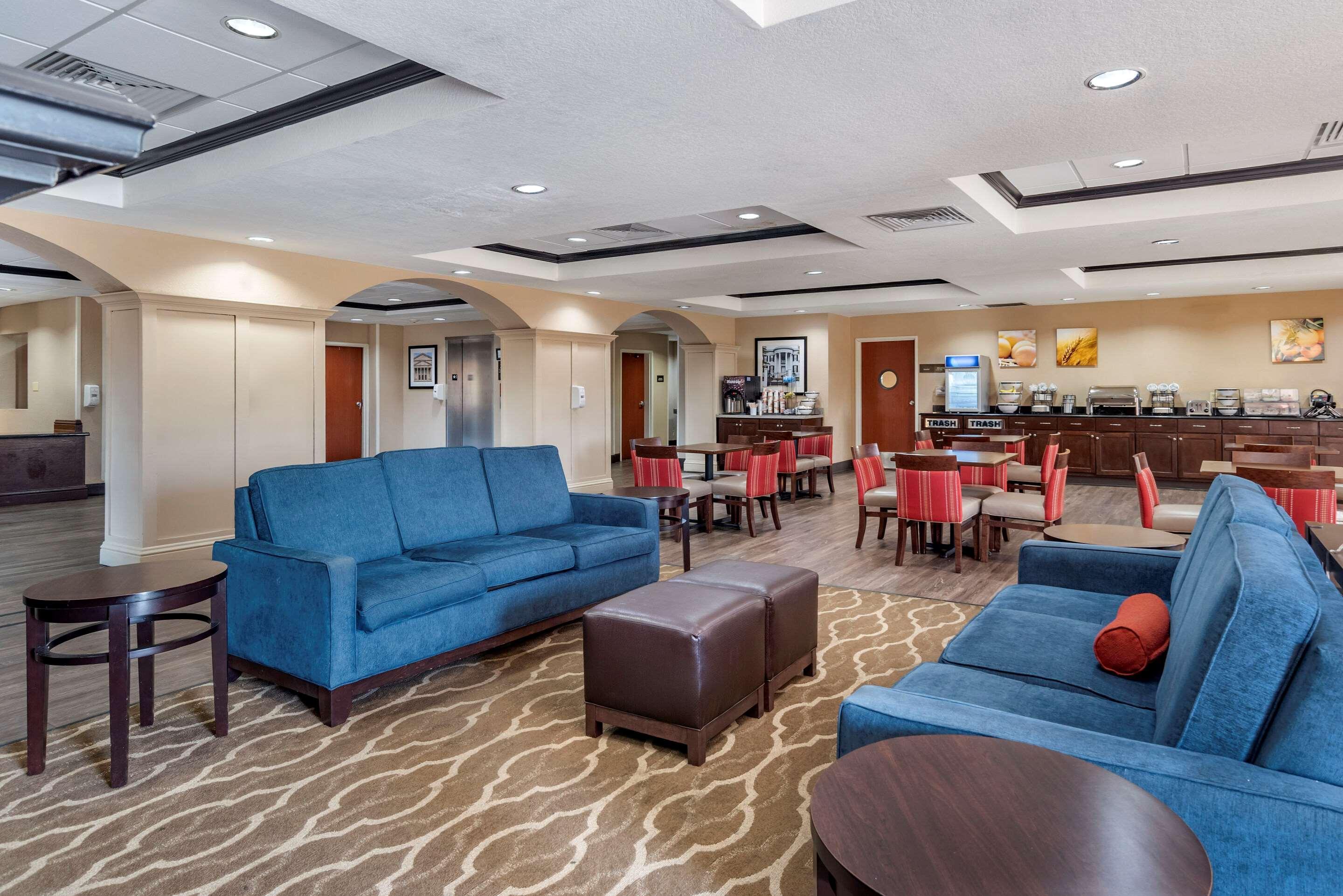 Comfort Inn & Suites Клинтон Экстерьер фото