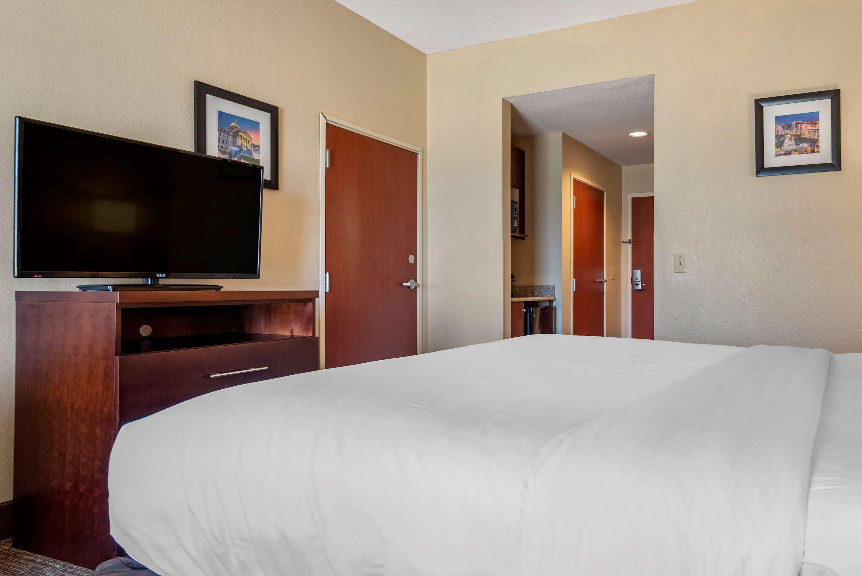 Comfort Inn & Suites Клинтон Экстерьер фото