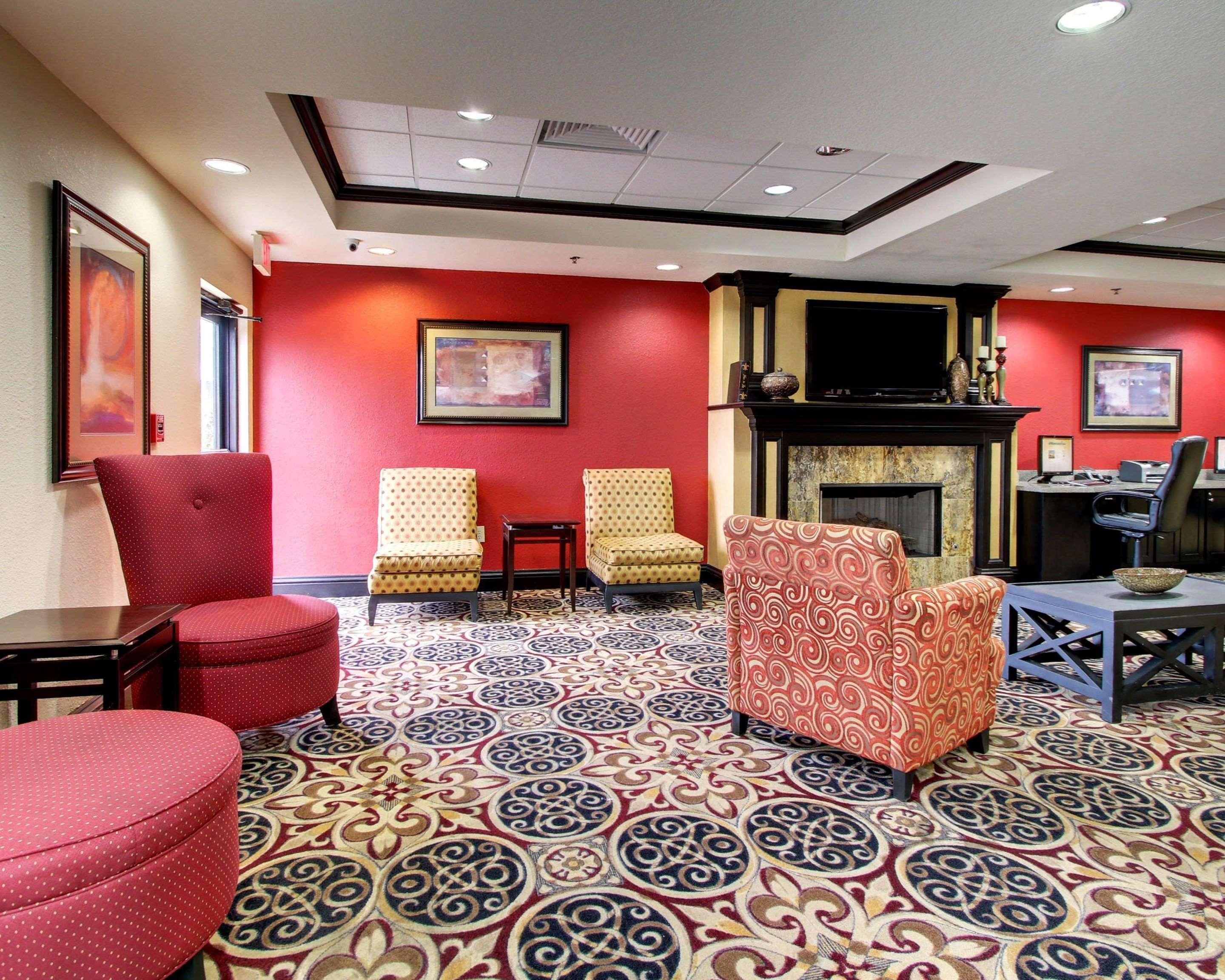 Comfort Inn & Suites Клинтон Экстерьер фото