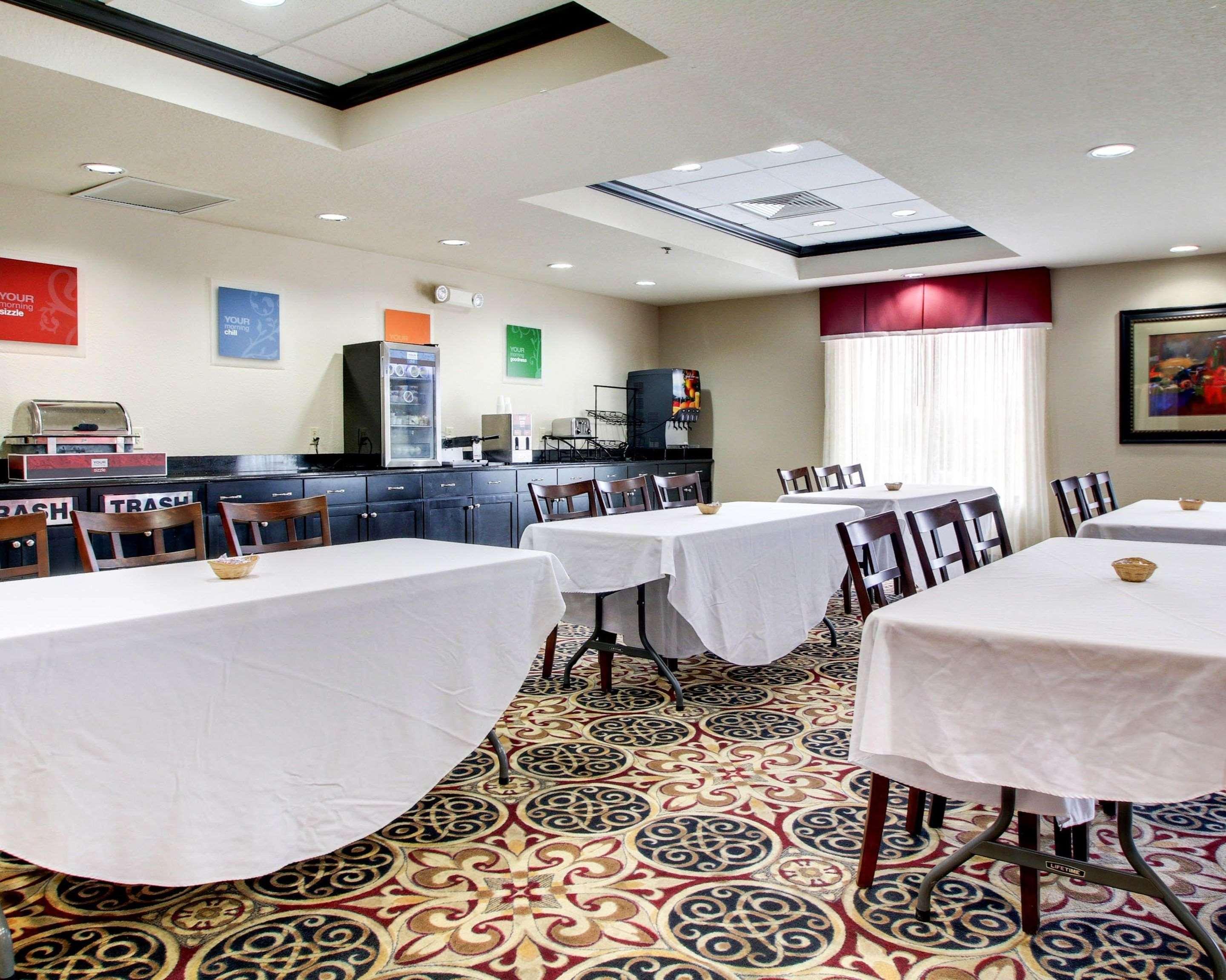 Comfort Inn & Suites Клинтон Экстерьер фото