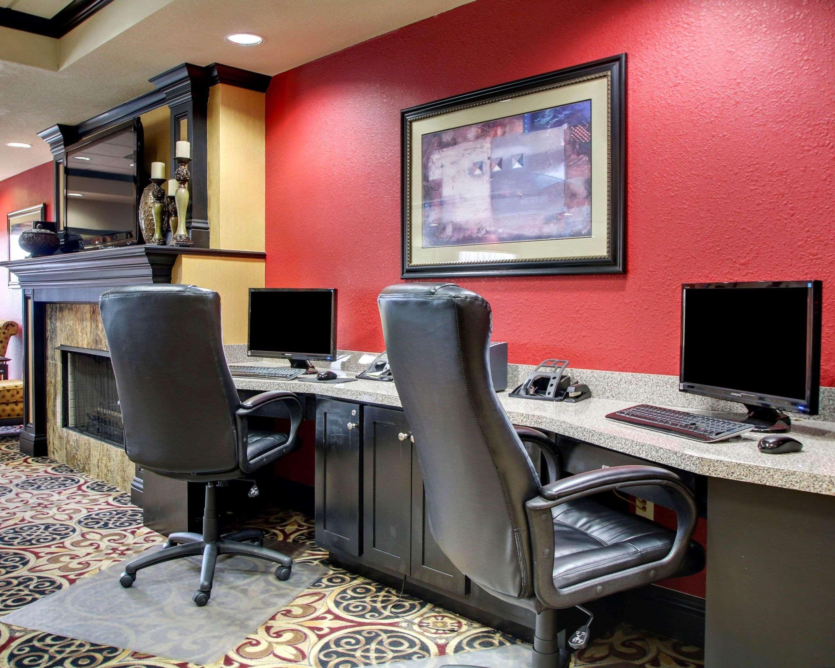 Comfort Inn & Suites Клинтон Экстерьер фото